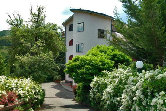 Hotel Il Volturino Calvello Exteriör bild